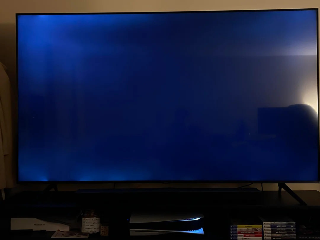 Pantalla negra. Televisores.